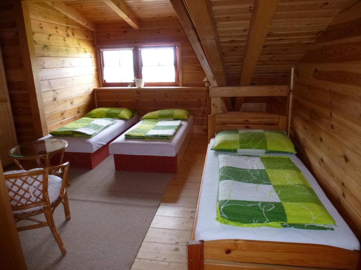 Třílůžkový pokoj