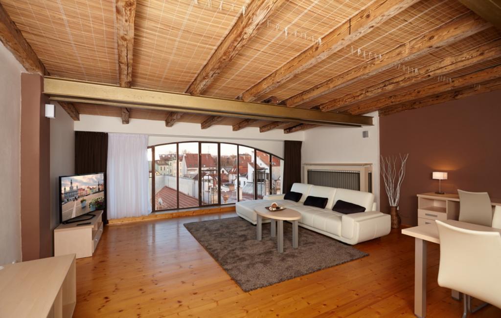 One-Bedroom Apartment with View and Terrace