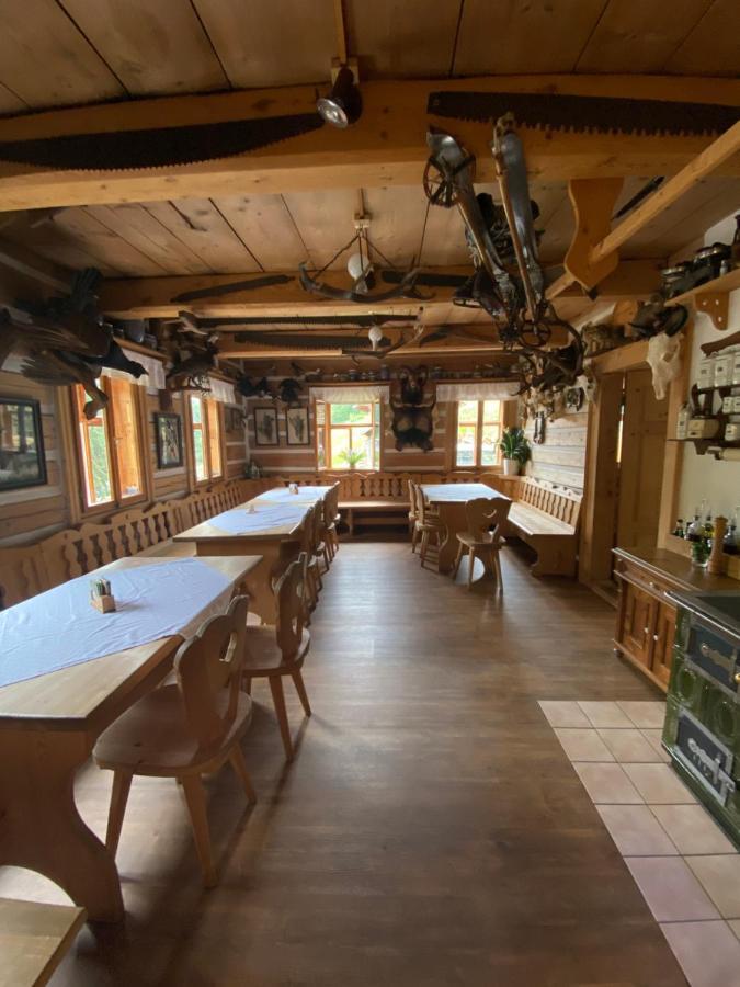 Zweibettzimmer mit Gemeinschaftsbad