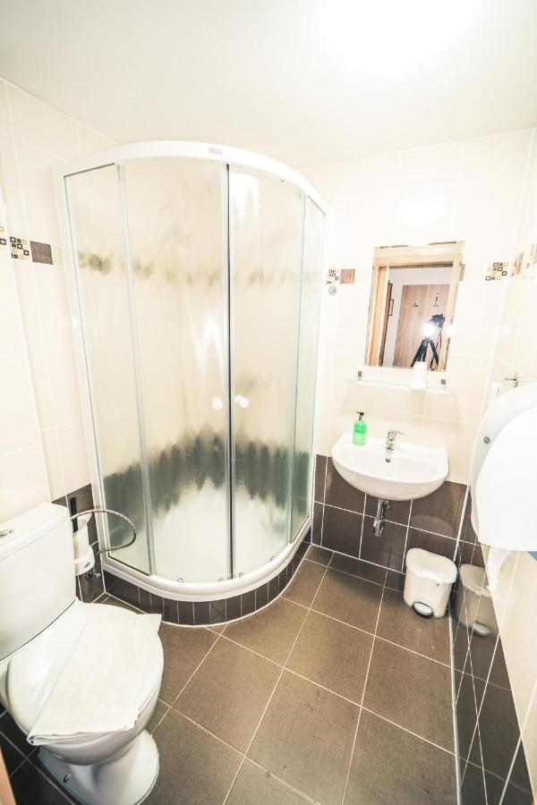 Double Room 14-19