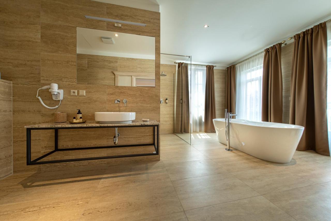 Presidential Suite,1256793127:JPEG