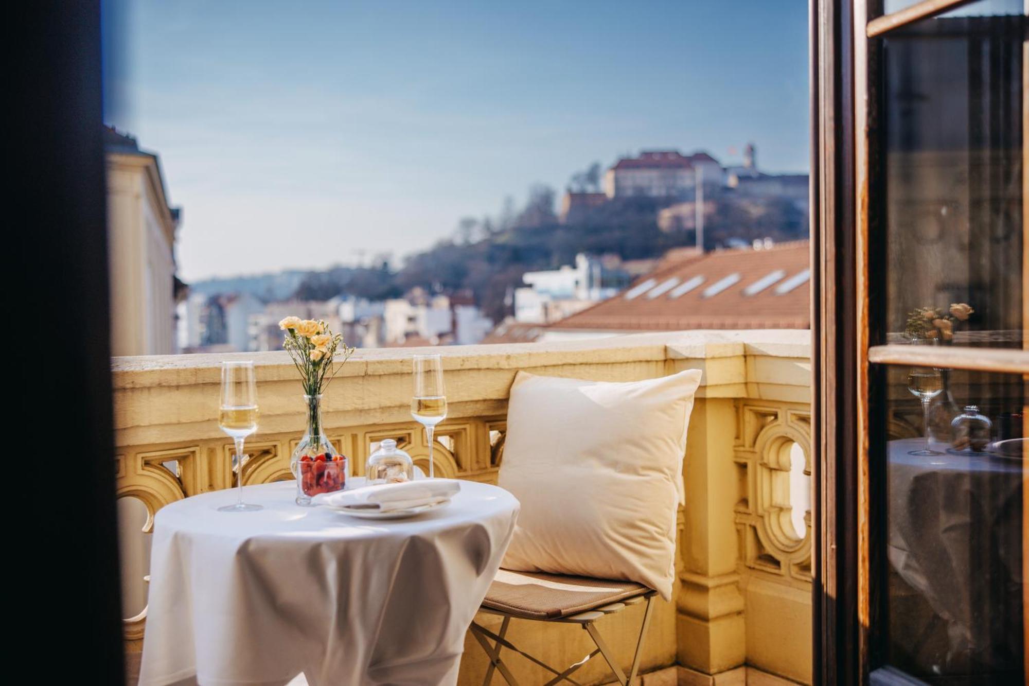 King Room Balcony,1664653641:JPEG