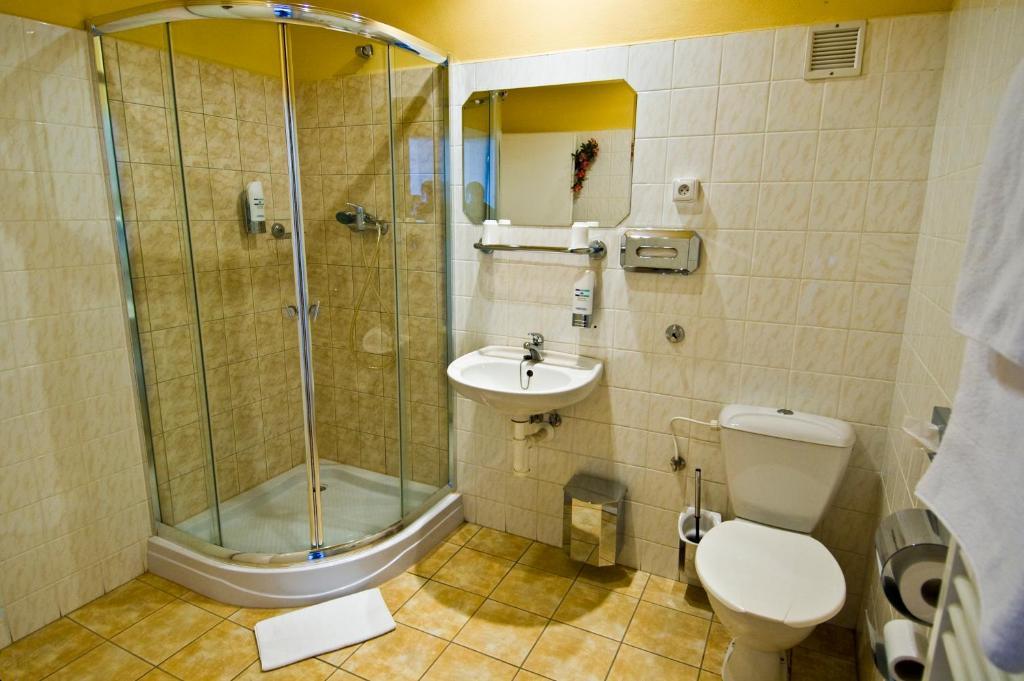 Standard Double Room,758714413:JPEG