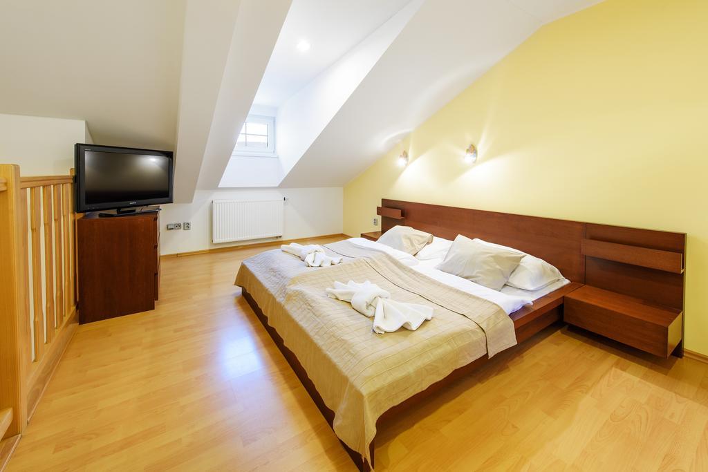 Quadruple Apartment with Two Extra Beds