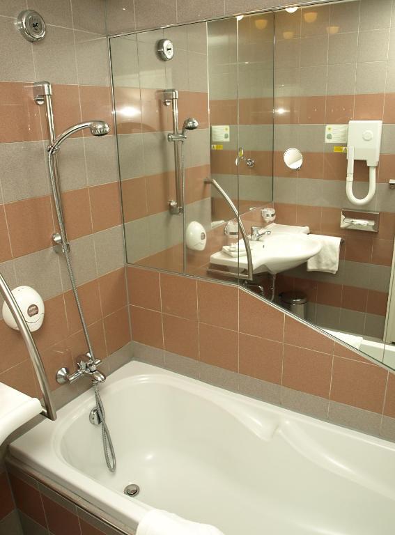 Double Room,799965459:JPEG