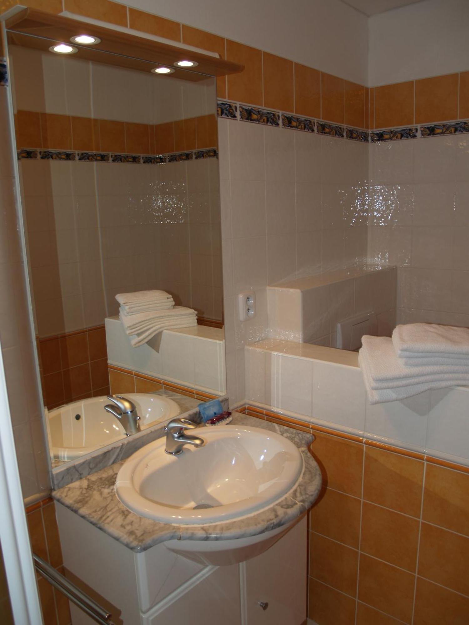 Comfort Twin Room