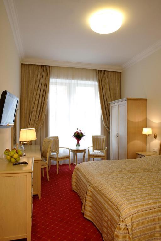 Comfort Double Room or Twin Room Wellness Swimming Pool Access,237666749:JPEG