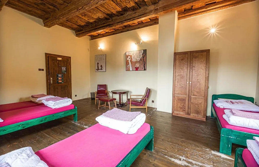 Hostel 99-1