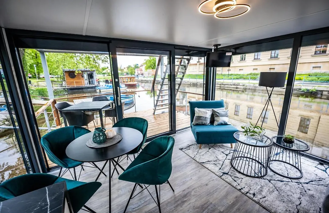 Rezidence Malše - Unikátní apartmány na vodě-1