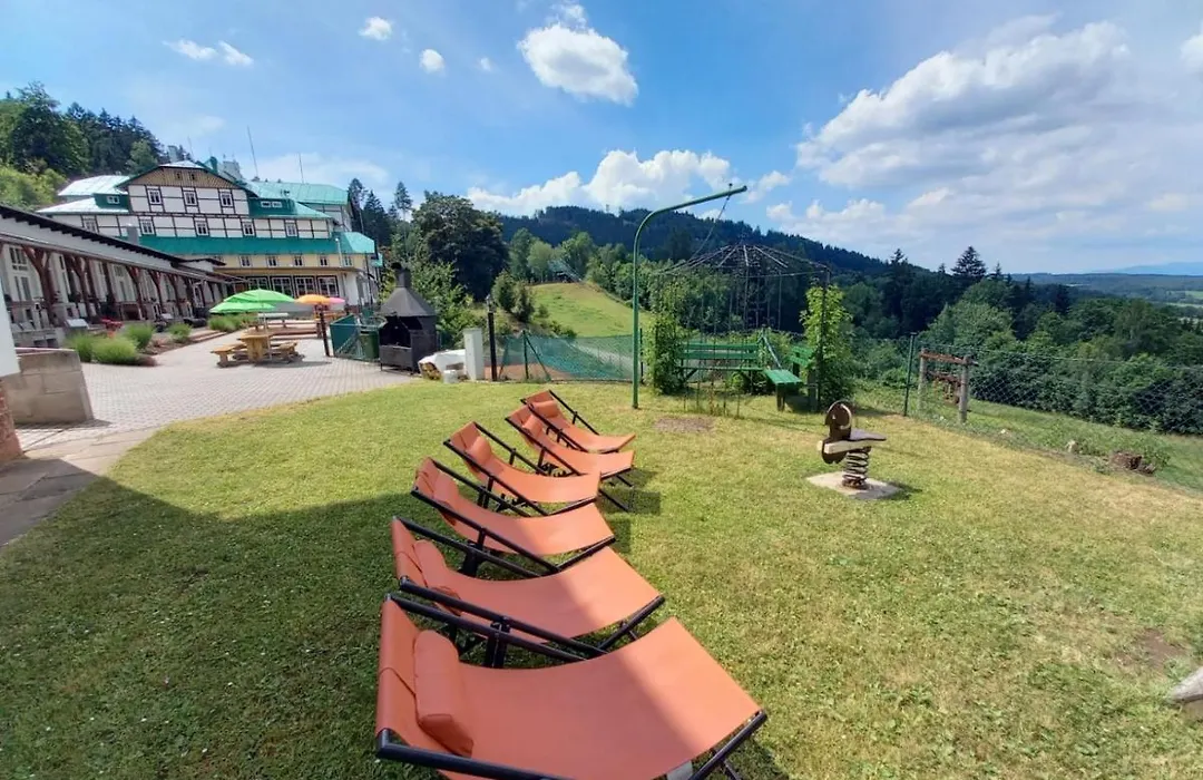 Retro hotel Pod Zvičinou-1