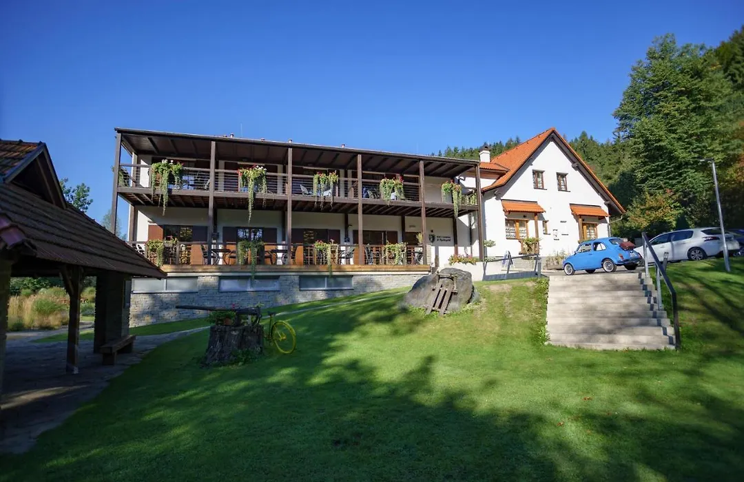 Hotel a restaurace U Vychopňů-1