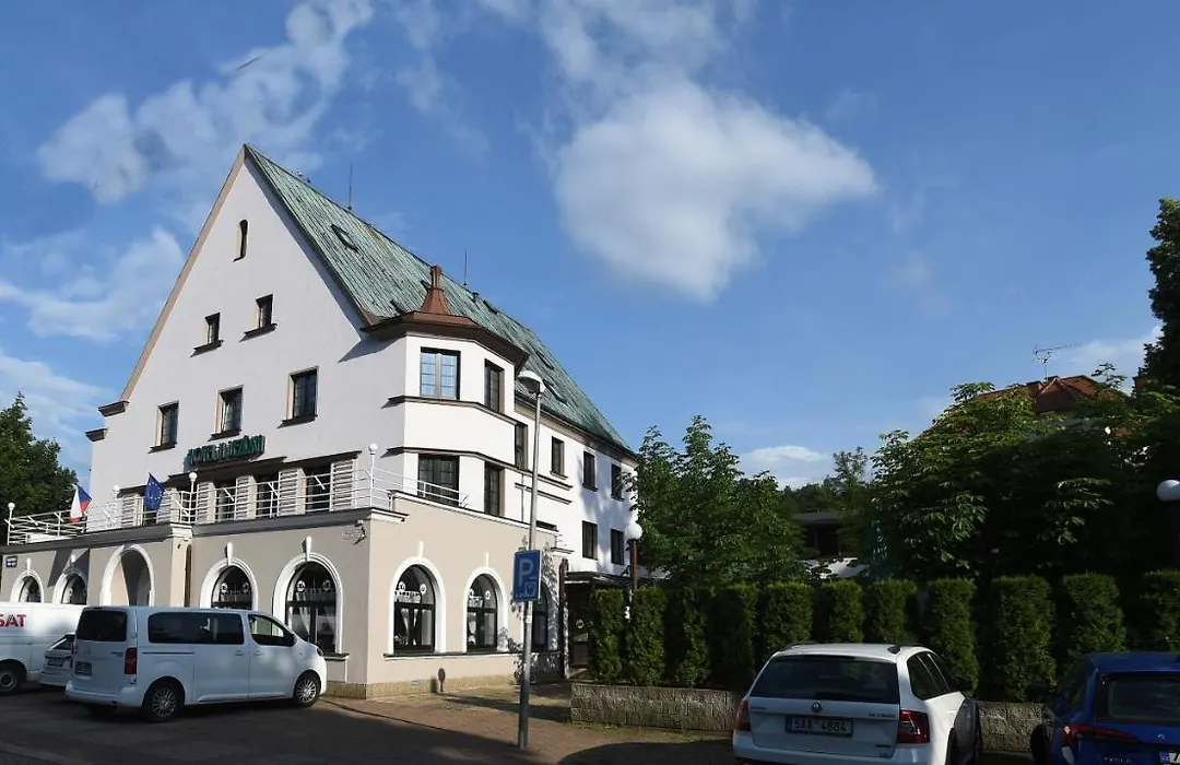 Hotel U Jezirka-1