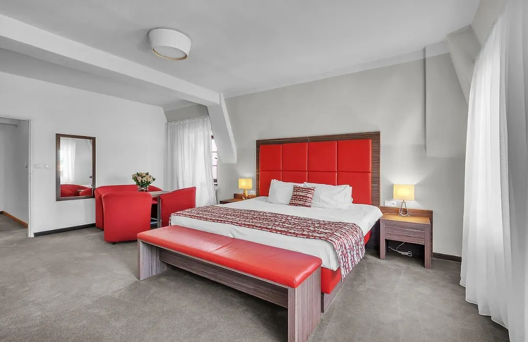 Hotel Nelly Kellys-1