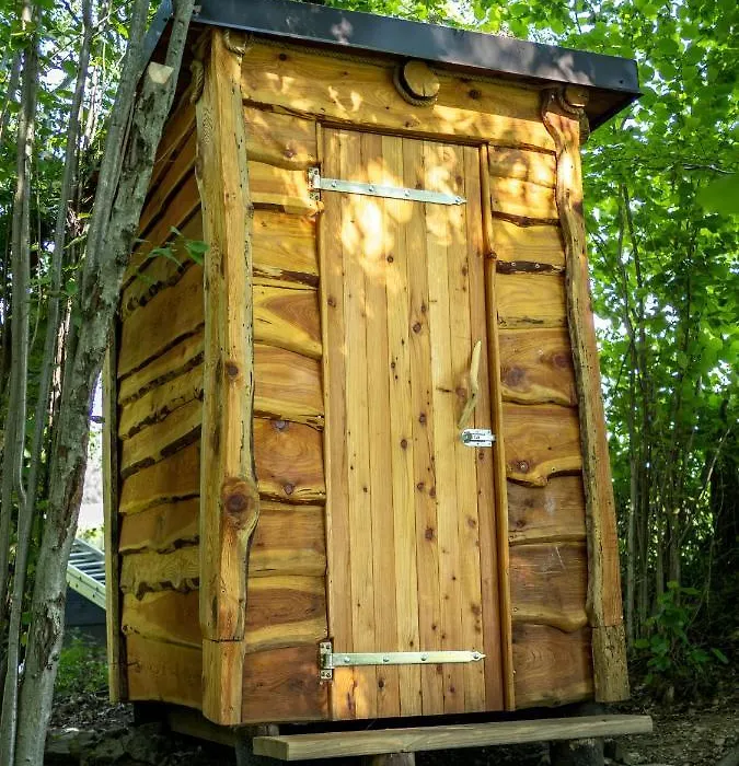 Stromodomek Vlčková-1