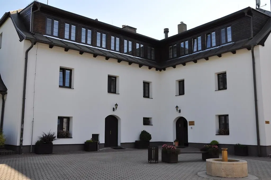 Hotel A Hostinec Talsky Mlyn-1