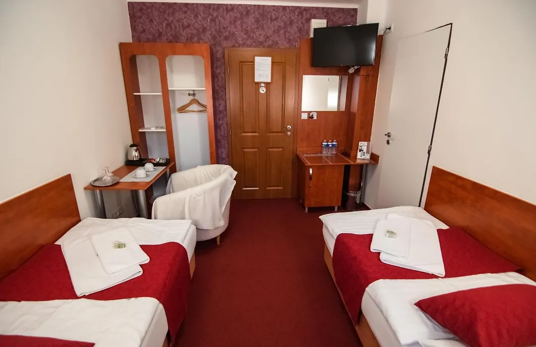 Hotel U Kaple-1