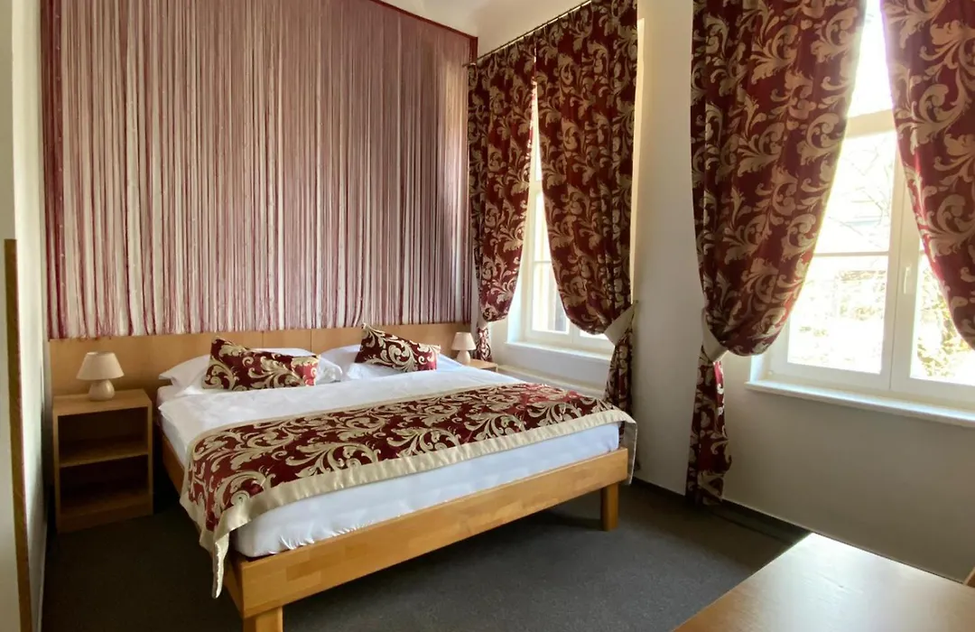 Hotel Mezni Louka-1