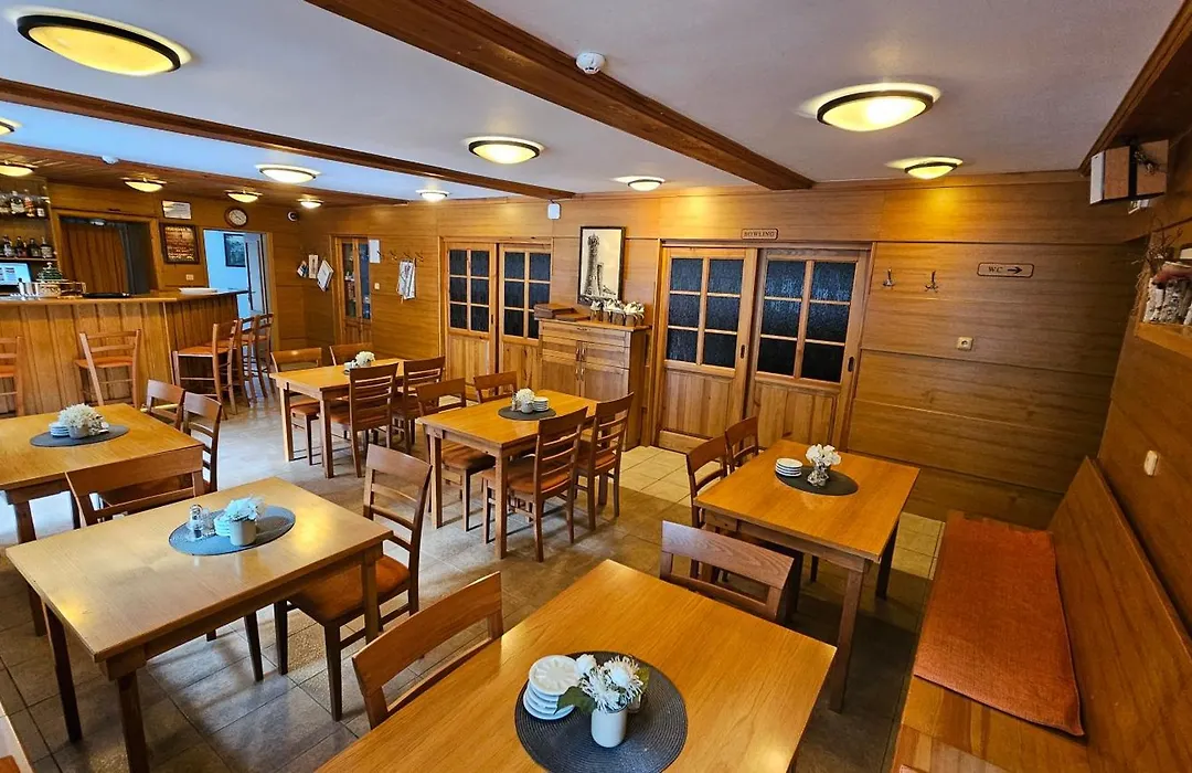 Horský Hotel Sněženka-1