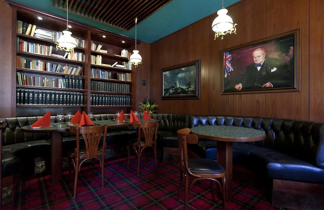 Hotel Excelsior-1