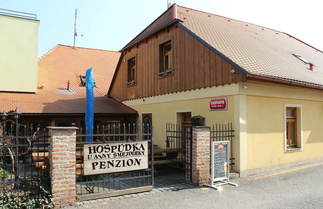 U Anny Šmejdířky-1