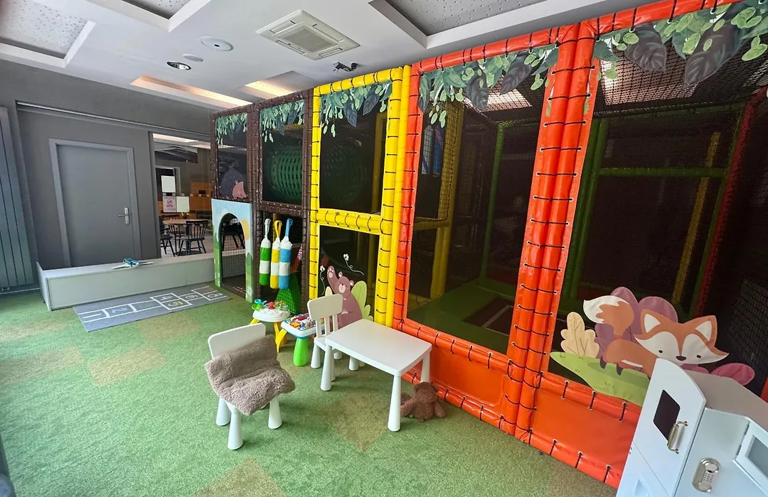 Hotel Pecr Well-1