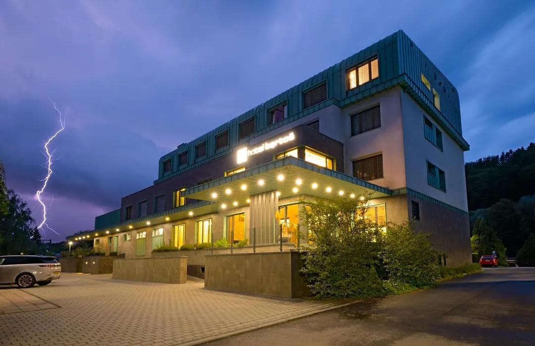 Hotel Bartos-1