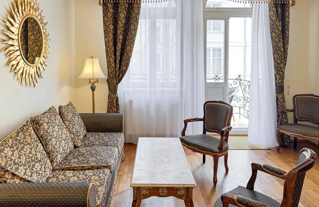Boutique Hotel Romanza-1