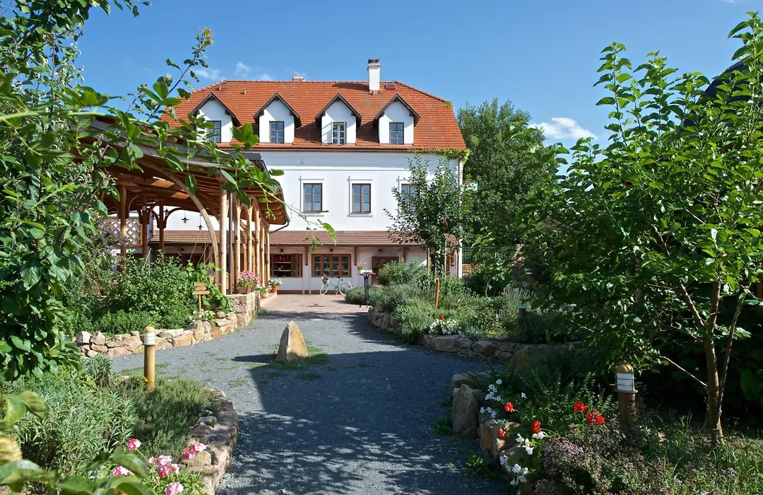 Babiččina Zahrada Penzion&Restaurant-1