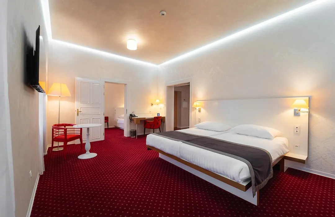 EA Hotel Tereziánský dvůr-1