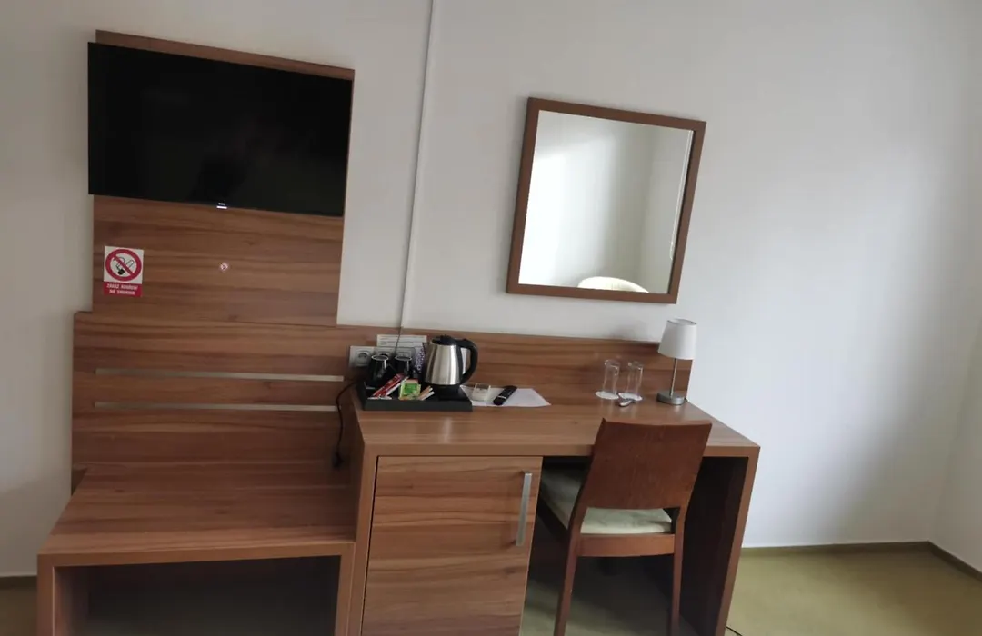 Hotel Monde-1