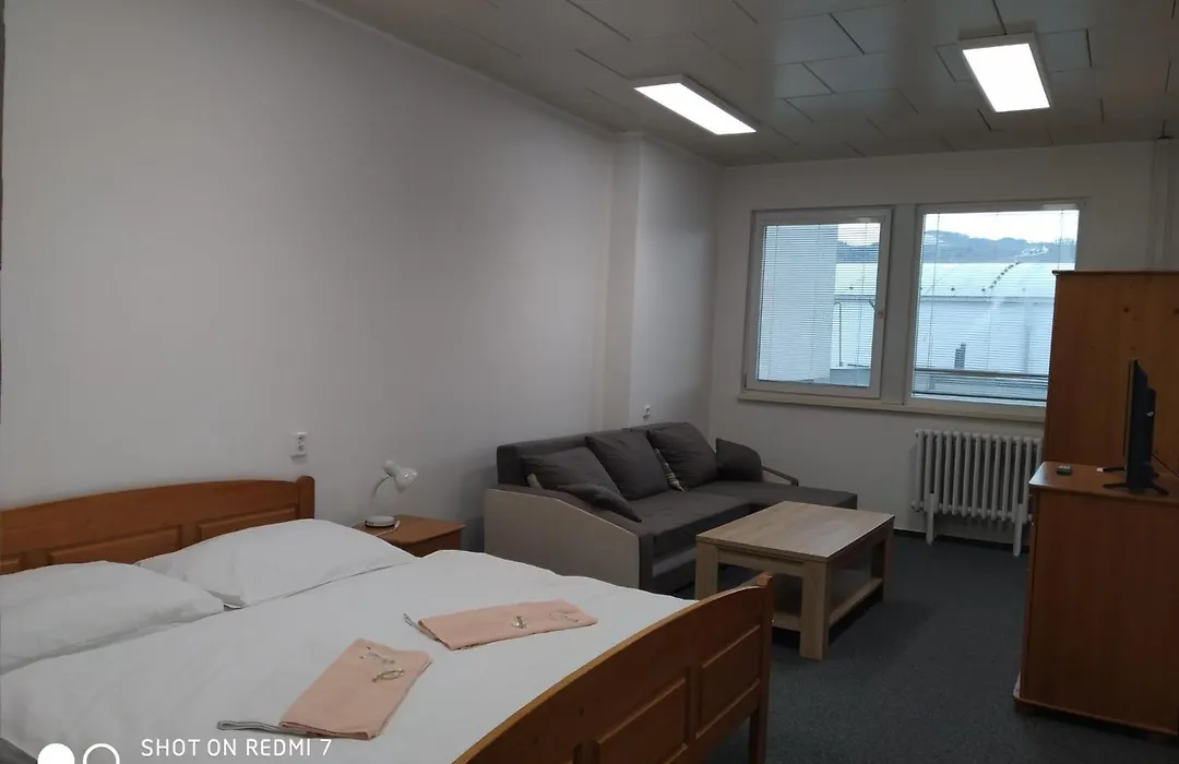 Hotel M-1