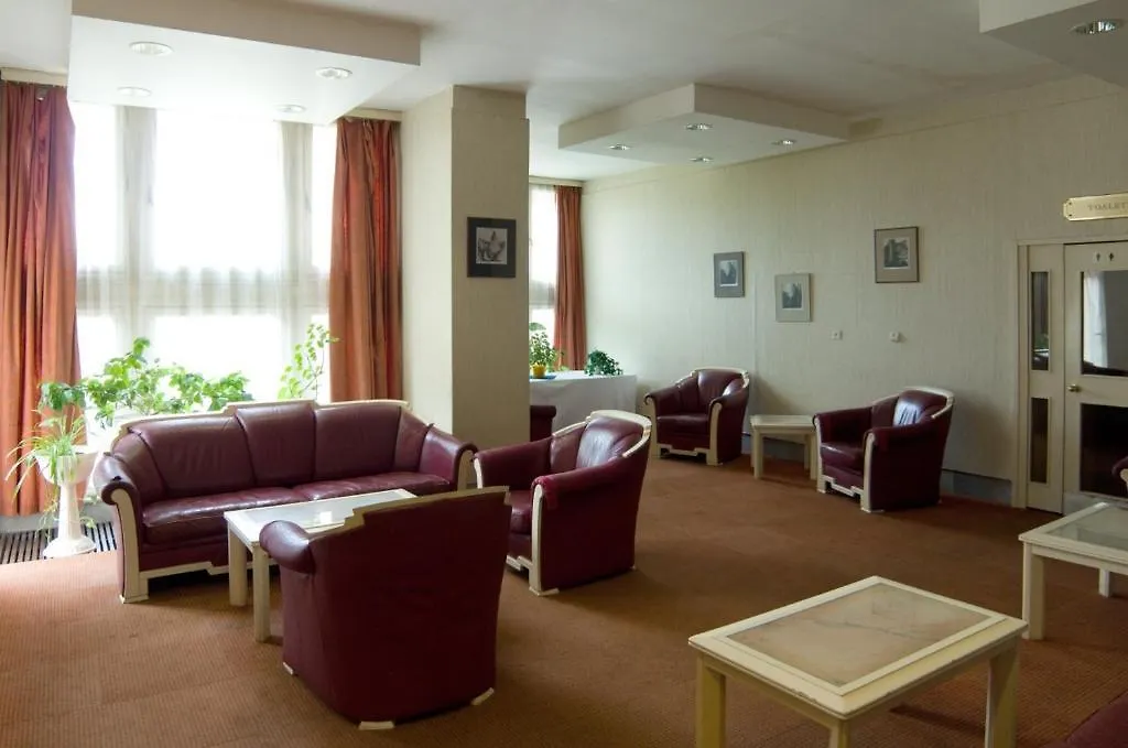 Amber Hotel Bavor-1