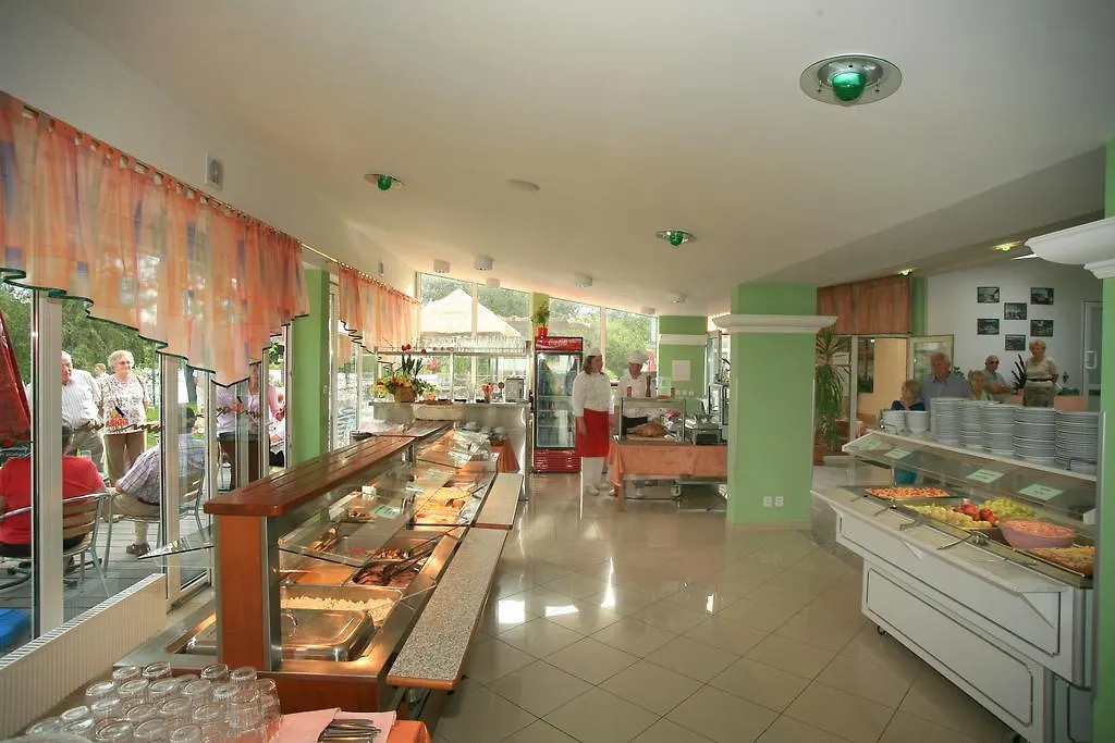 Hotel Riviera-1