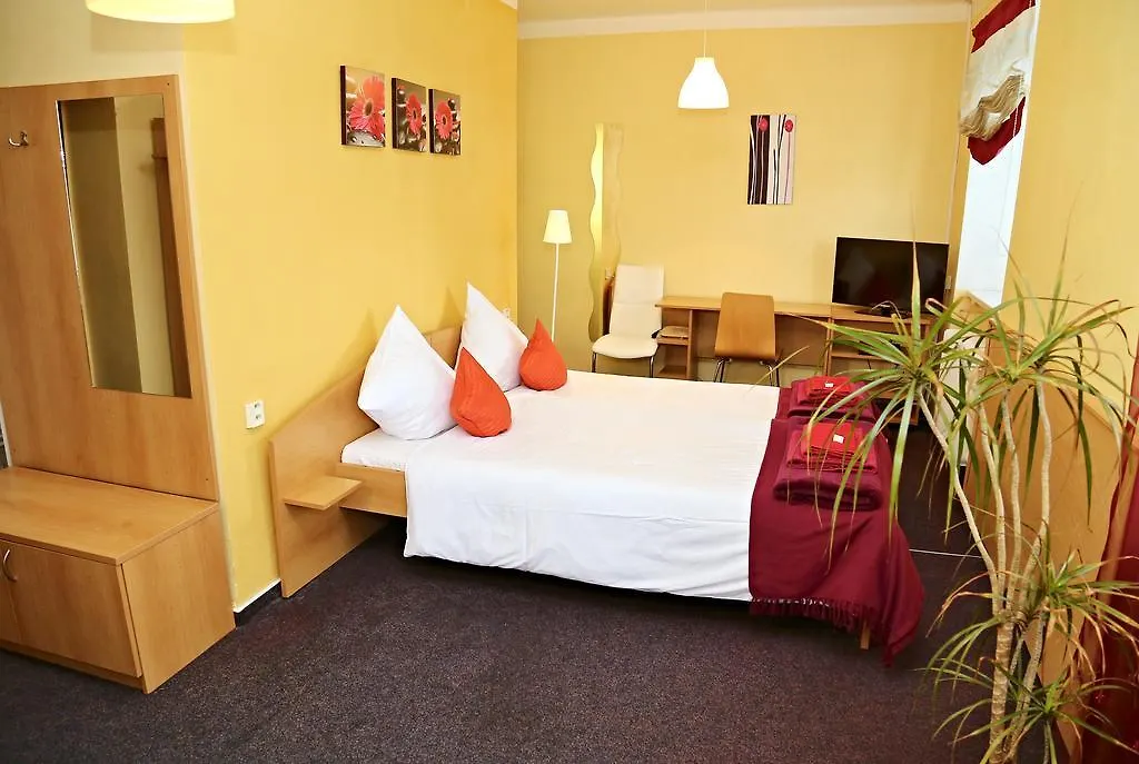 Hotel Grand Sumperk-1