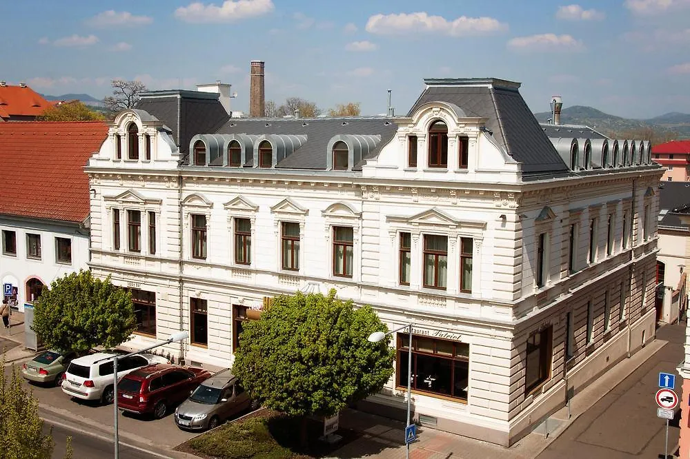 Hotel Lev-1