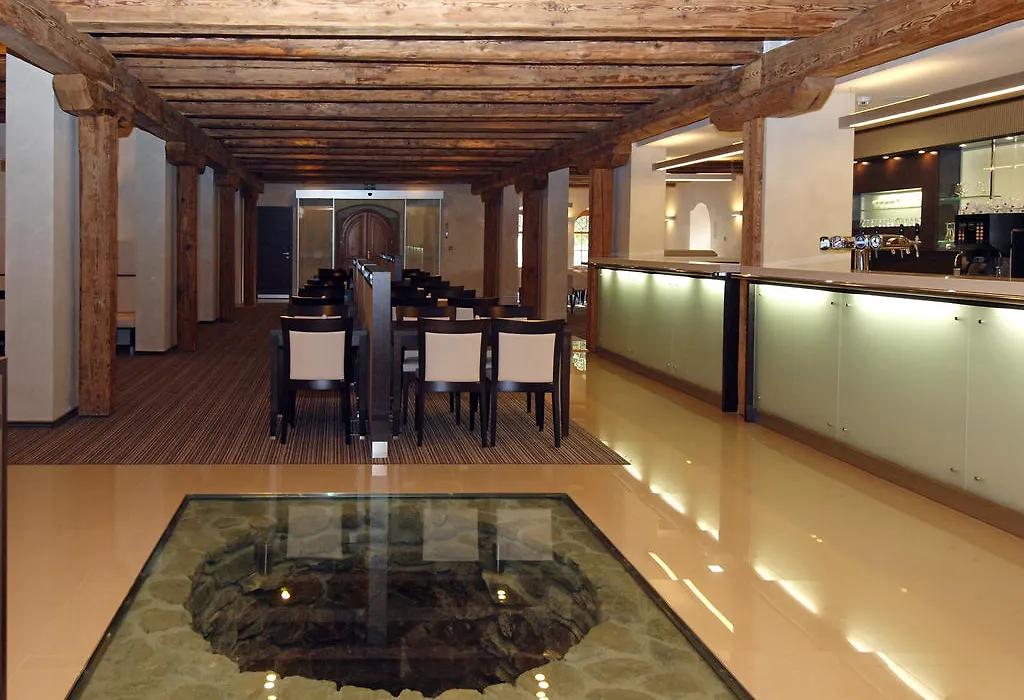 Hotel Budweis-1