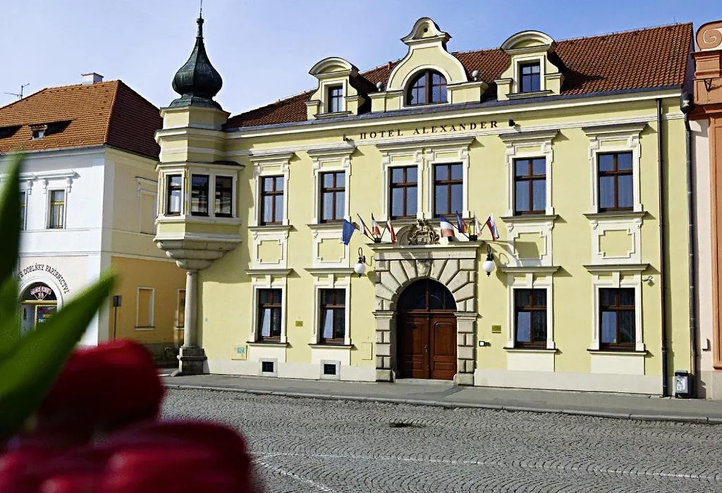 Alexander-1