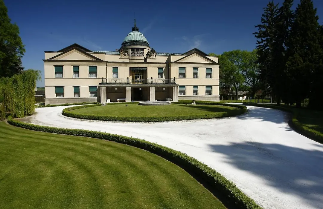 Chateau Kotěra-1
