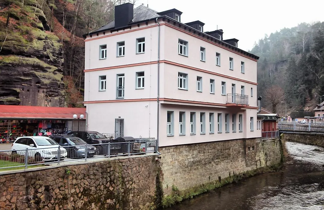 Hotel Kotva-1