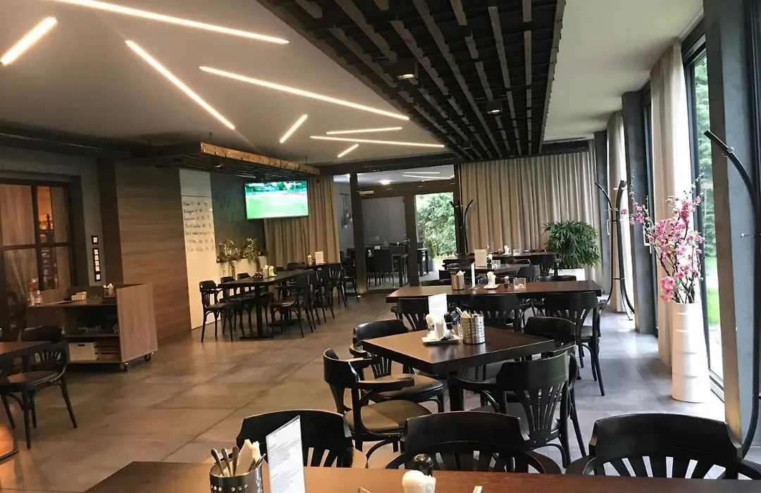 Restaurace a Penzion U Klásků-1