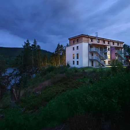 Element Lakeside Apartments-3