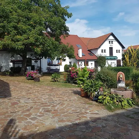 Hostinec Selský dvůr-2