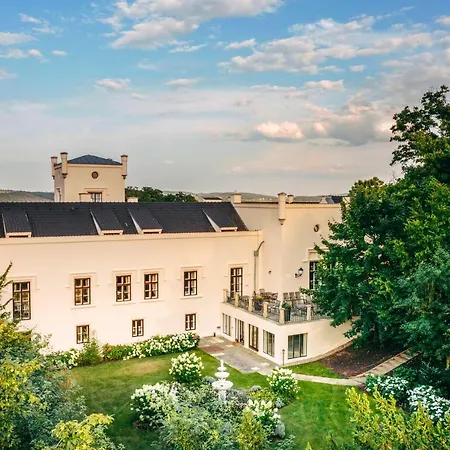 Hotel&Restaurant Chateau Trnová-2