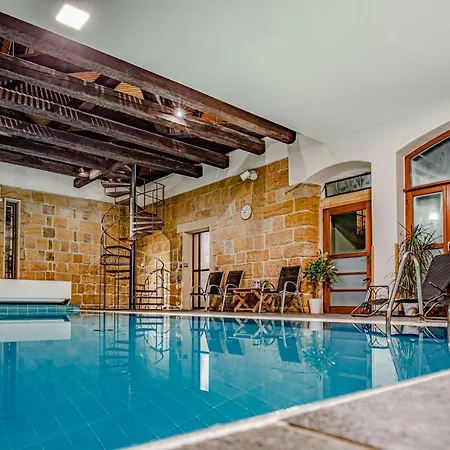 Wellness Hotel Zámeček-3