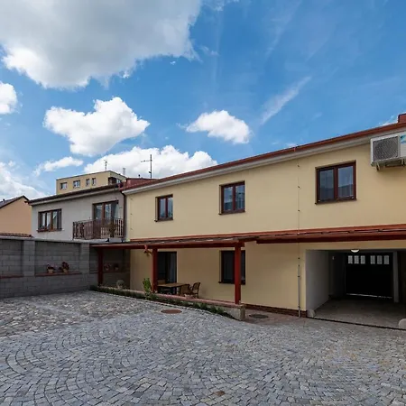 Penzion Kamenný dvůr-2