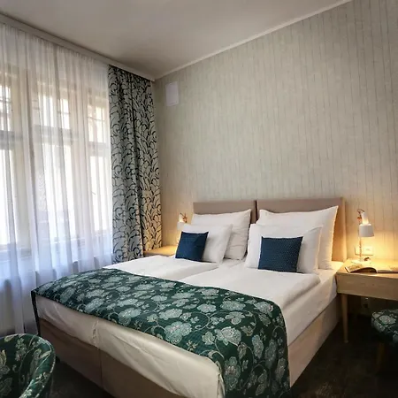 Astoria Hotel & Medical Spa-2