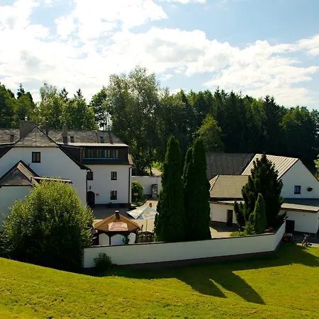 Hotel A Hostinec Talsky Mlyn-3