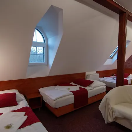 Hotel U Kaple-2