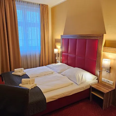 Hotel U Divadla-2