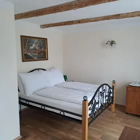 Lesní Hotel Peršlák-2
